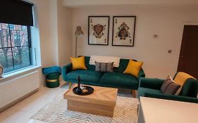 Luxury Apartment: City Centre, Stylish, Modern