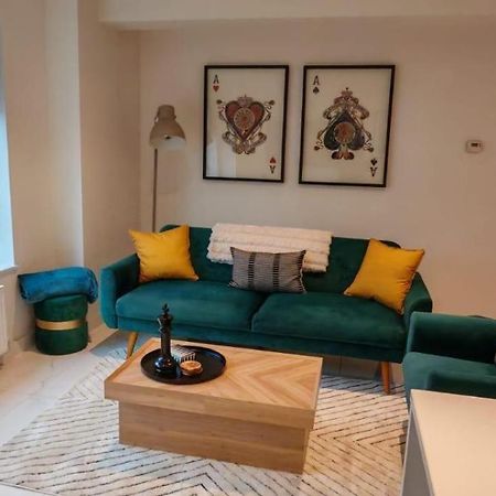 Luxury Apartment: City Centre, Stylish, Modern Chester Exterior photo