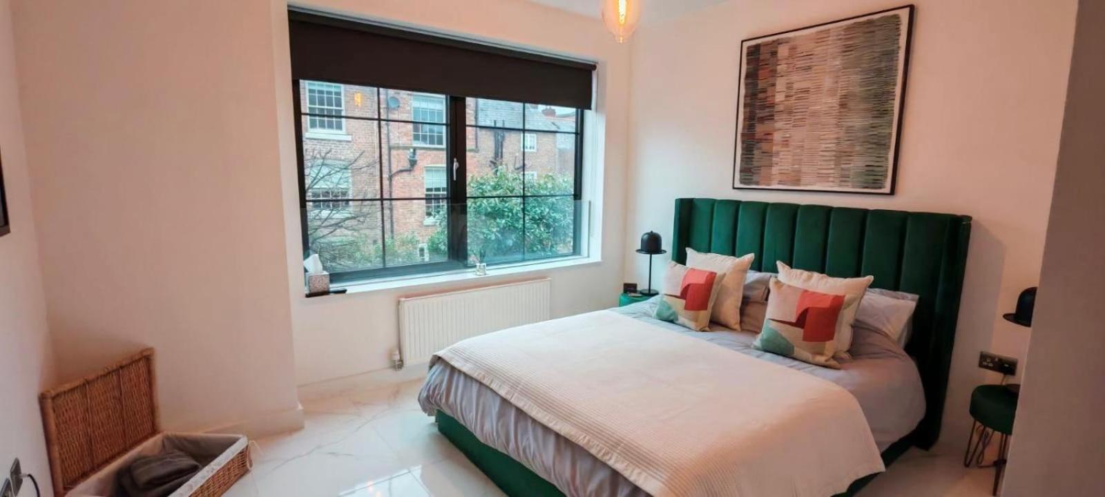 Luxury Apartment: City Centre, Stylish, Modern Chester Exterior photo