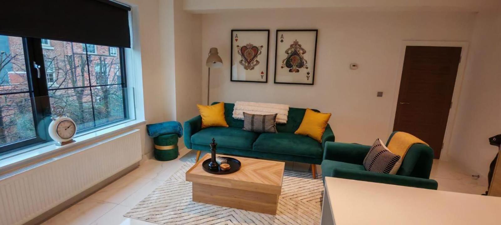 Luxury Apartment: City Centre, Stylish, Modern Chester Exterior photo